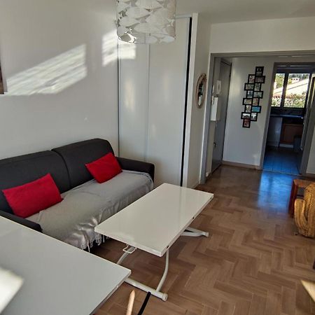 Sanary - T2Bis Sur Terrasse Apartment Luaran gambar